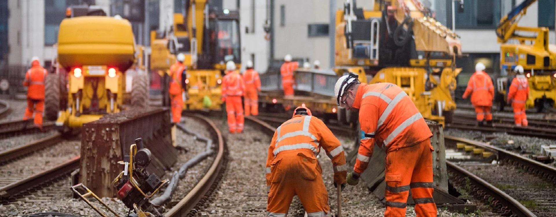 Les Bonnes Pratiques pour Manipuler du Matériel Lourds dans le Secteur Ferroviaire