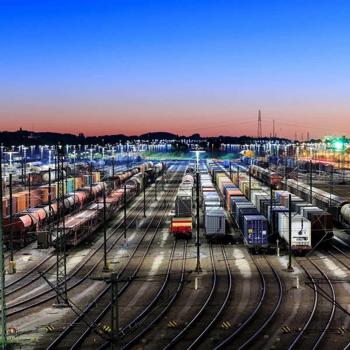 "Travailler dans le Secteur Ferroviaire : Visites Médicales, Formations, et Exigences de Sécurité"